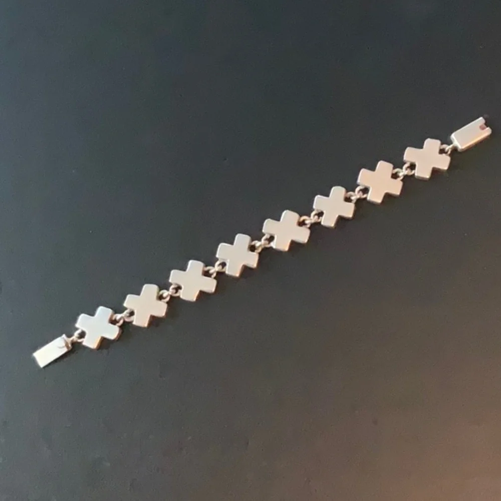Vintage Sterling Silver X Bracelet    EUC - Picture 2 of 8